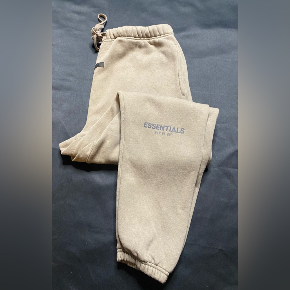 COPY - Fear of God Essentials 
Taupe Joggers
Size XL 
Great Condition!